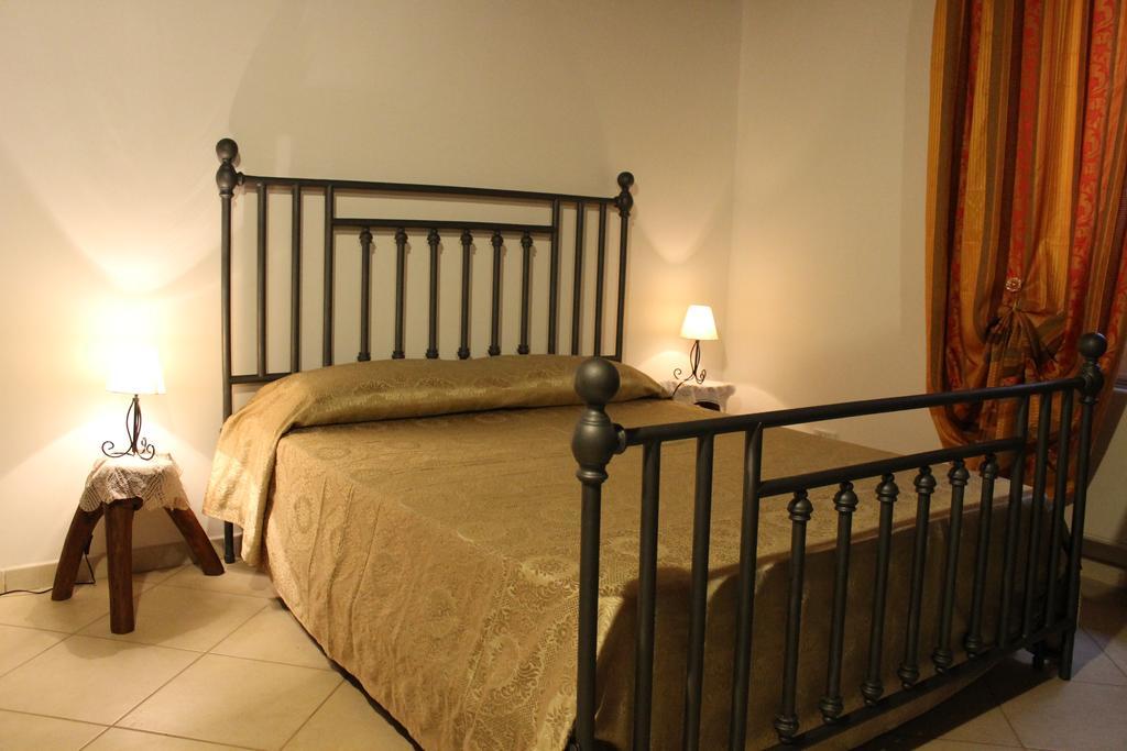 Bed and Breakfast La Casa Del Nonno Alberobello Habitación foto